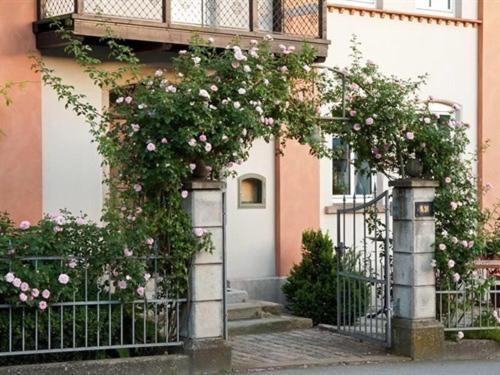 Dorfschaenke Deggendorf Hotel & Apartmenthaus & Biergarten, E-Bike-Verleih Kostenlos Bagian luar foto